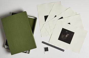Dan Wolgers, blyrör, signerad Dan Wolgers och numrerad 2/10. 5 photopolymer tryck, 2014, upplaga 10. I originalkartong.