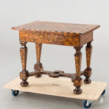 A LATE BAROQUE DUTCH CENTER TABLE, 18TH CENTURY.