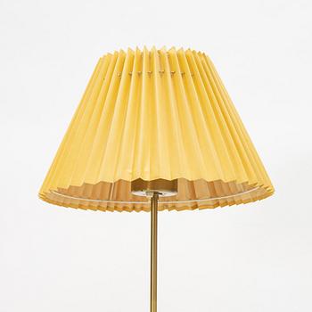 Josef Frank, golvlampa, modell 2326, Firma Svenskt Tenn.