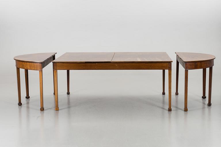 An early 20th century/20th century dining table and chairs, 3+6 pieces.