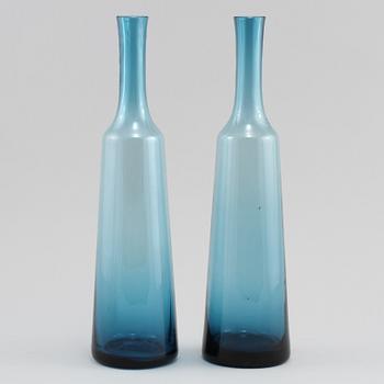 VASER, 2 st, glas, 1900-tal.