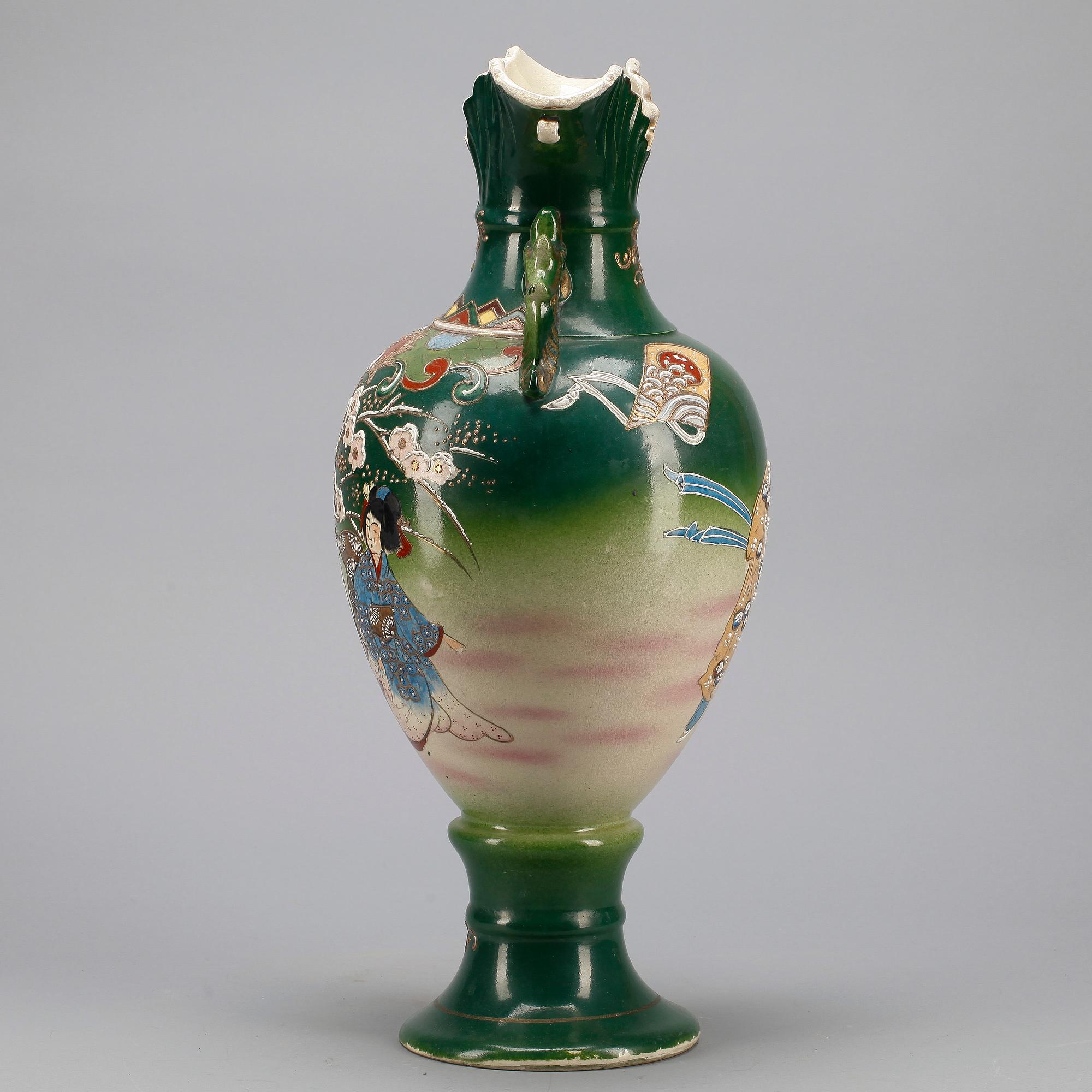 GOLVVAS, porslin, satsuma, Japan, omkring 1900.