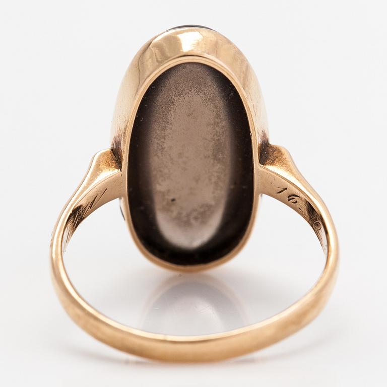 A 14K gold ring with a smoky quartz. Westerback, Helsinki 1957.