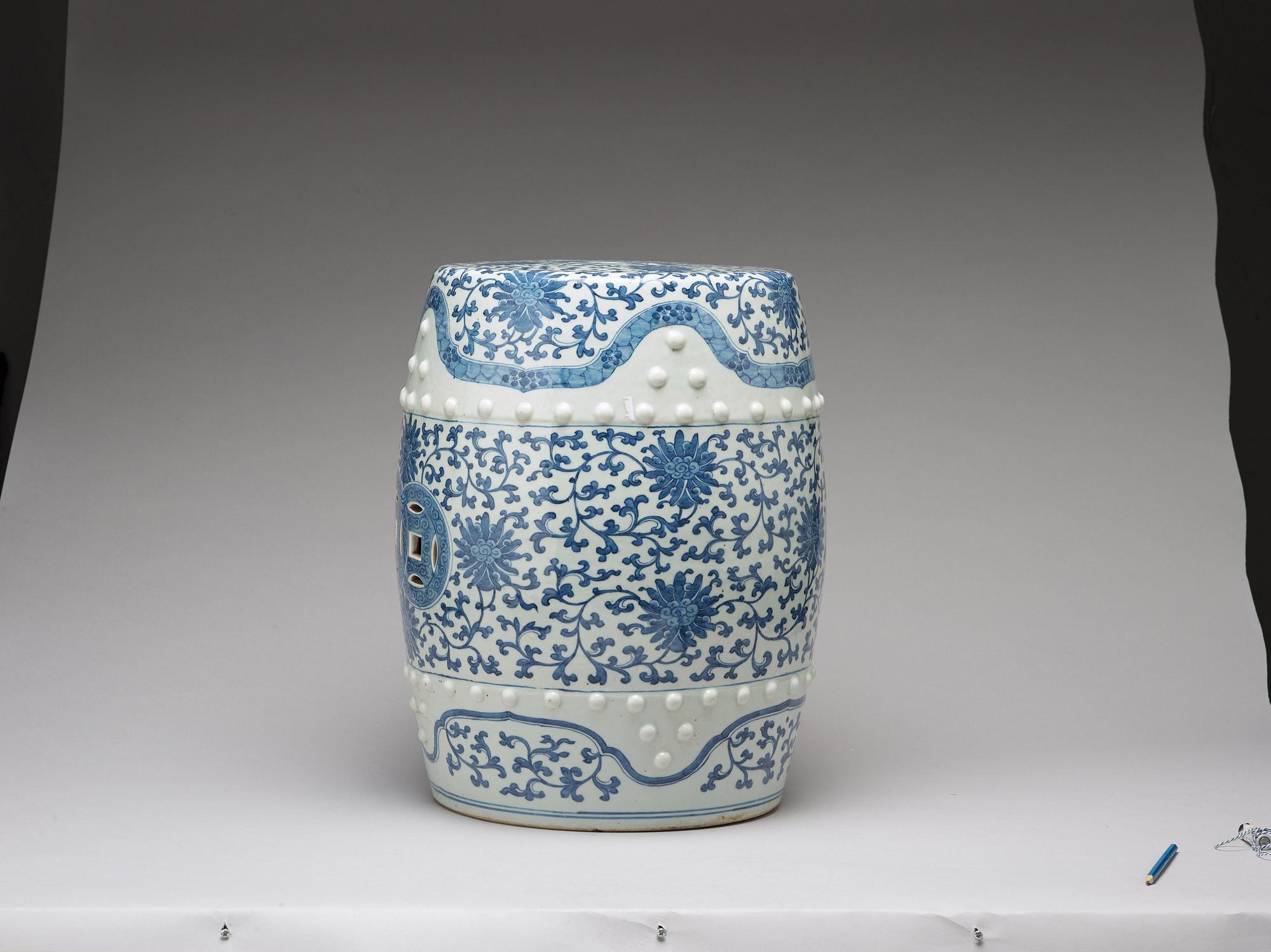 A blue and white garden seat, Qing dynasty, 19th Century.