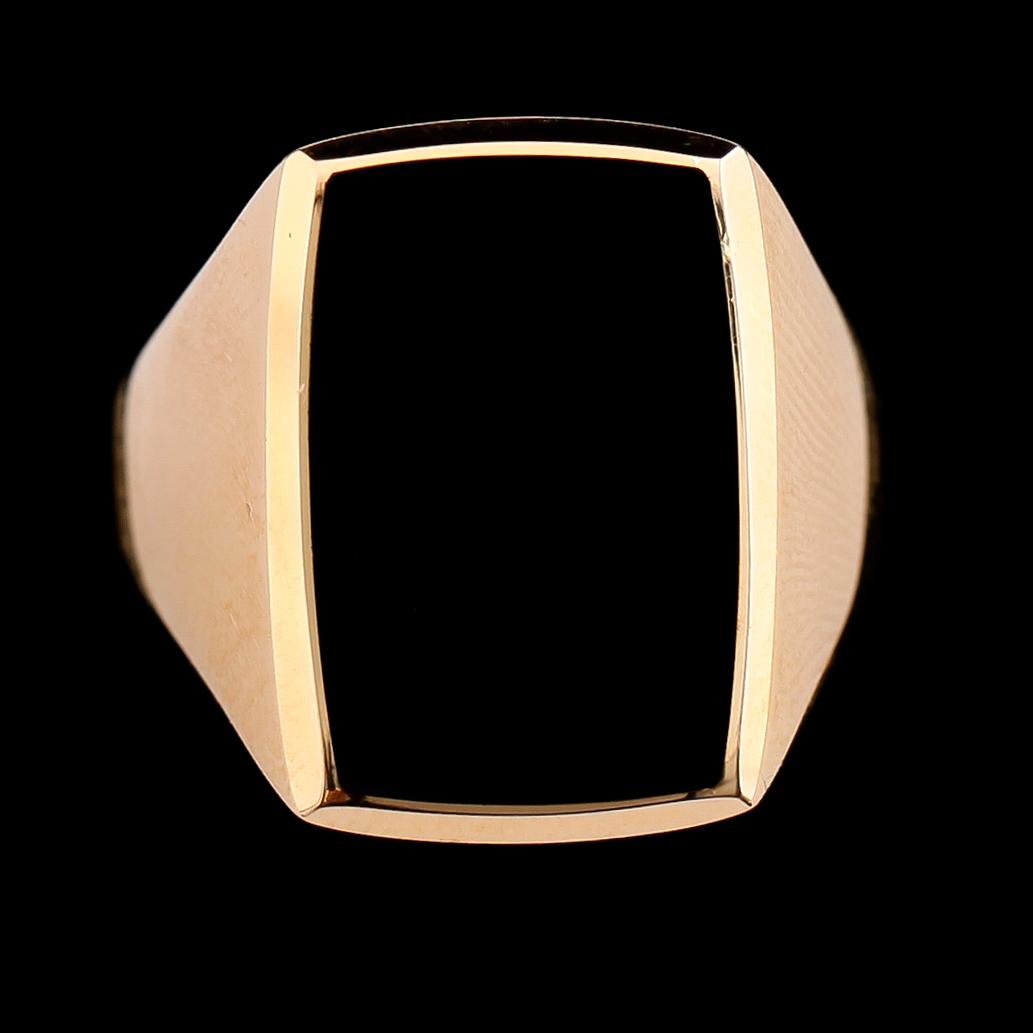 KLACKRING, 18 k guld med svart sten. Total vikt ca 11 gram.