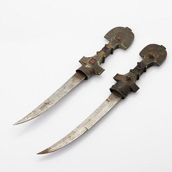 Two oriental daggers, 19th century.