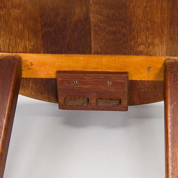 Olavi Hänninen, tuoleja, 6 st, "T-tuoli" (Juha), Huonekalu Mikko Nupponen Oy, 1950-luku.