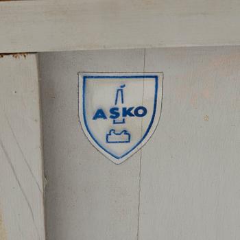ILMARI TAPIOVAARA, skrivbord/toalettbord, modell 1503, Asko 1960-tal.