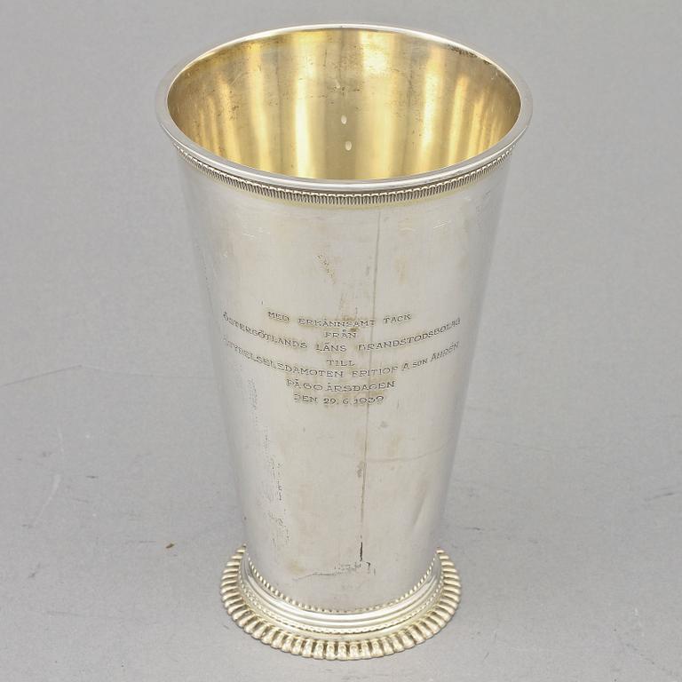 POKAL, silver, Carl Gustaf Hallberg, Stockholm, 1938, vikt 530 g.