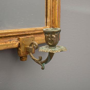 SPEGELLAMPETTER, ett par, Gustavianska stil. Omkring 1900-talets mitt.