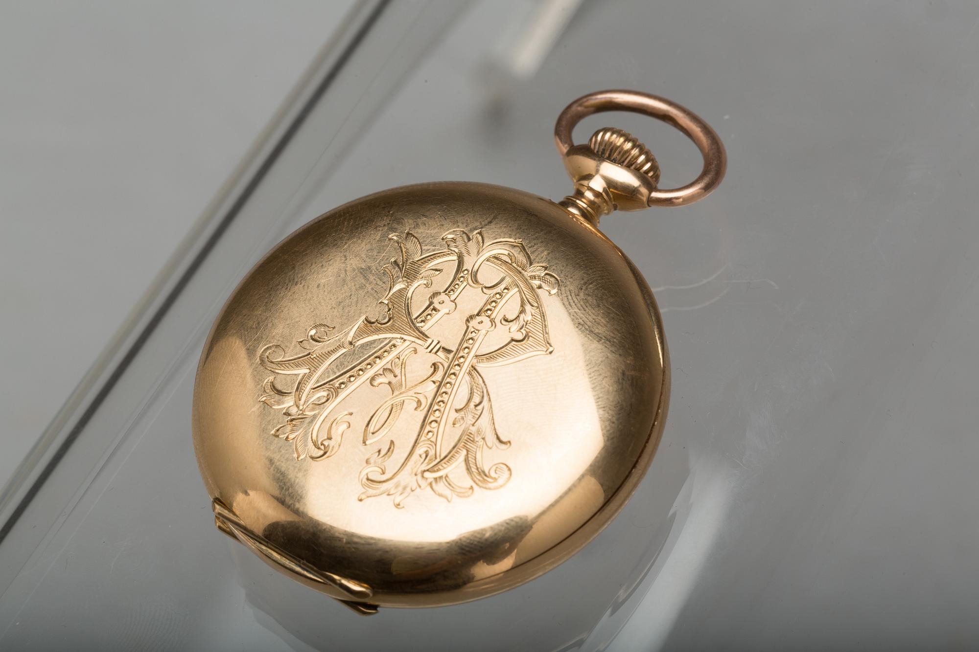 FICKUR, Longines, 18k guld. Total vikt ca 77 g.
