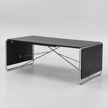 Niels Jørgen Haugesen, a model 4750 dining table, Fredericia, Denmark.