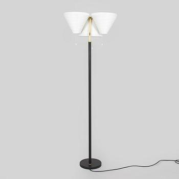 Alvar Aalto, a late 20th century 'A809' floorlamp for Valaisinpaja.