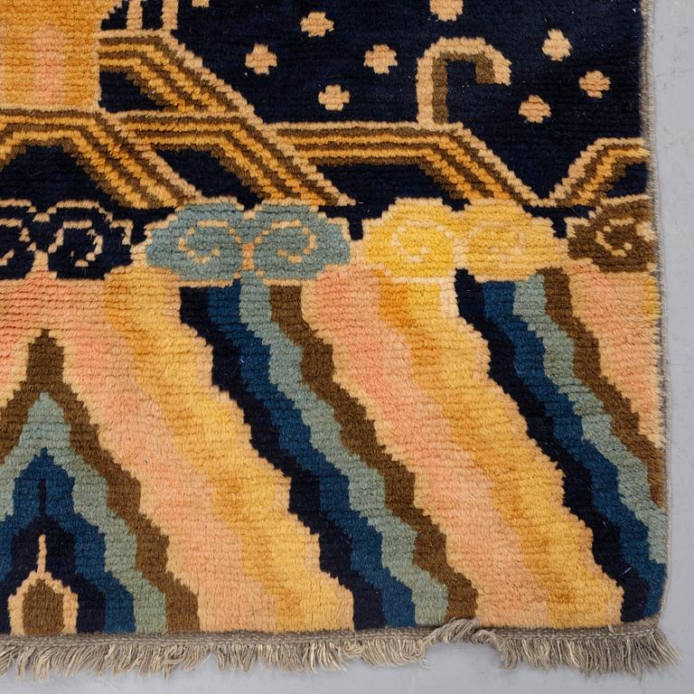 PILLAR RUG, an old Chinese, possibly Ningxia, ca 236,5-237 x 76,5 cm (as well as ca 1 cm flat weave at the ends).