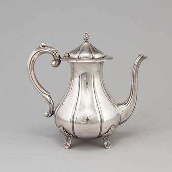 A silver coffee pot by David-Andersen, Norway. Weight circa 620 gram.