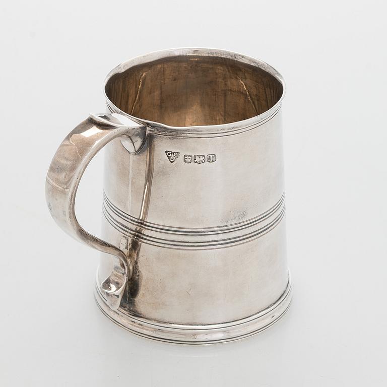 Mugg, sterlingsilver, Garrard & Co Ltd, Sheffield 1961.