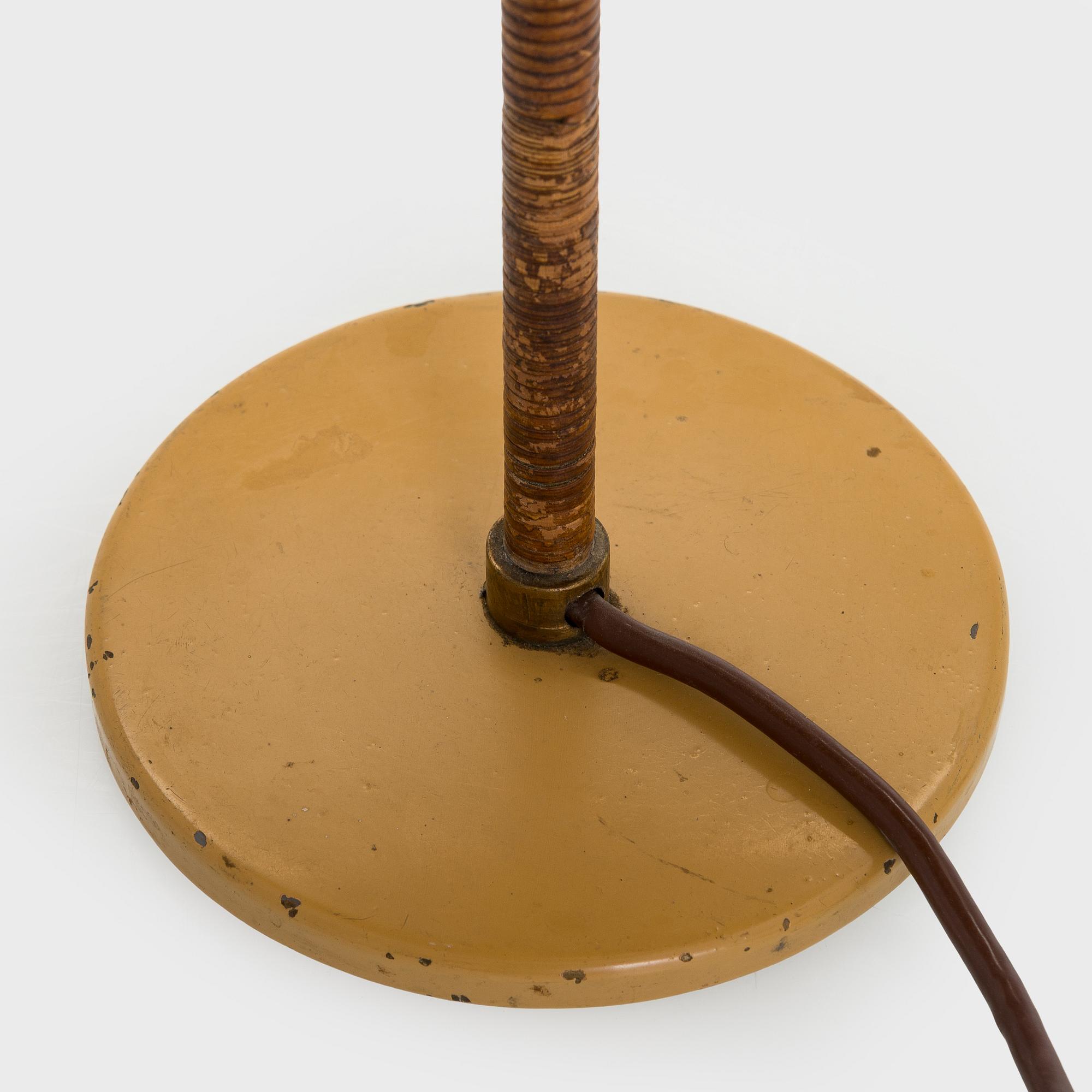 Paavo Tynell, bordslampa, beställningsarbete, Taito Oy 1938.