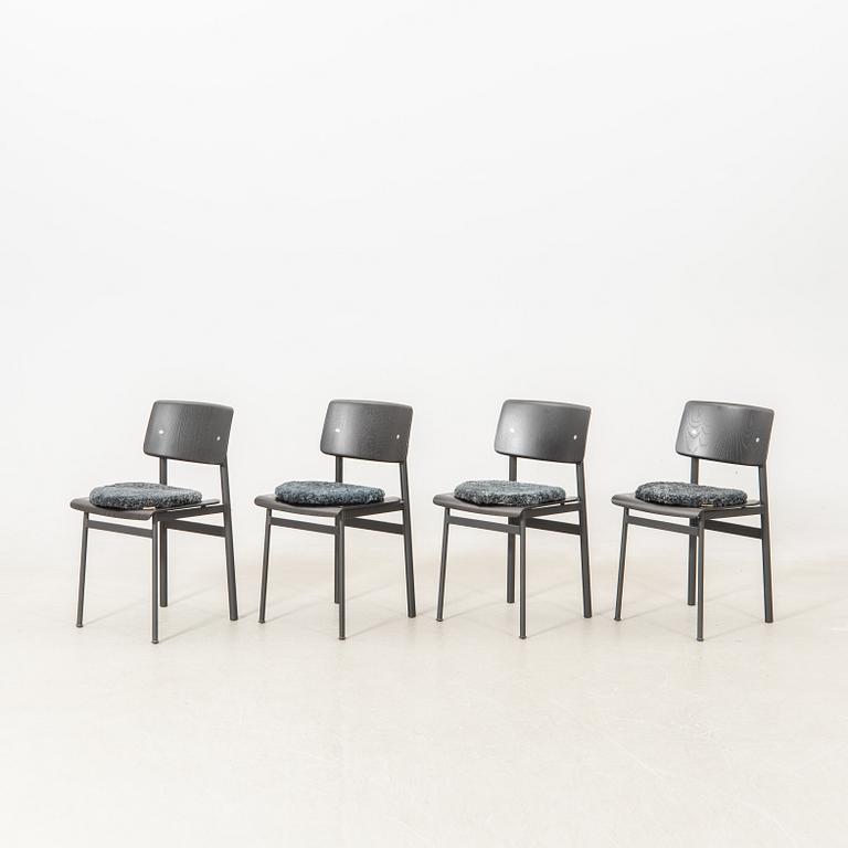 Thomas Bentzen, Stolar 4 st "Loft Chair" Muuto samtida, med dynor från Shepherd of Sweden.