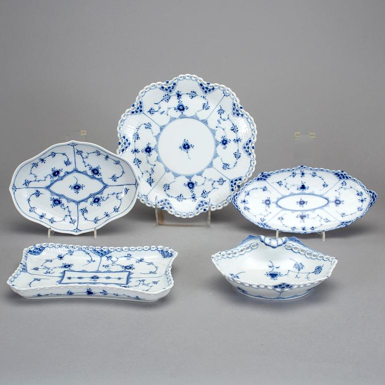 SERVISDELAR, 14 delar, porslin, "Musselmalet", Royal Copenhagen.