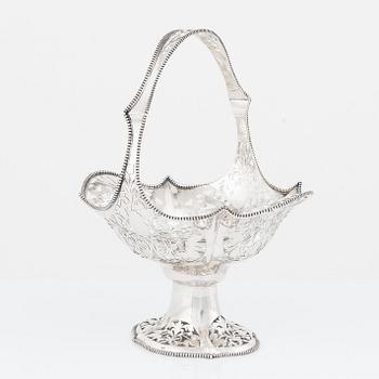 Brödkorg, silver, svensk importstämpel, 1900-talets första hälft.