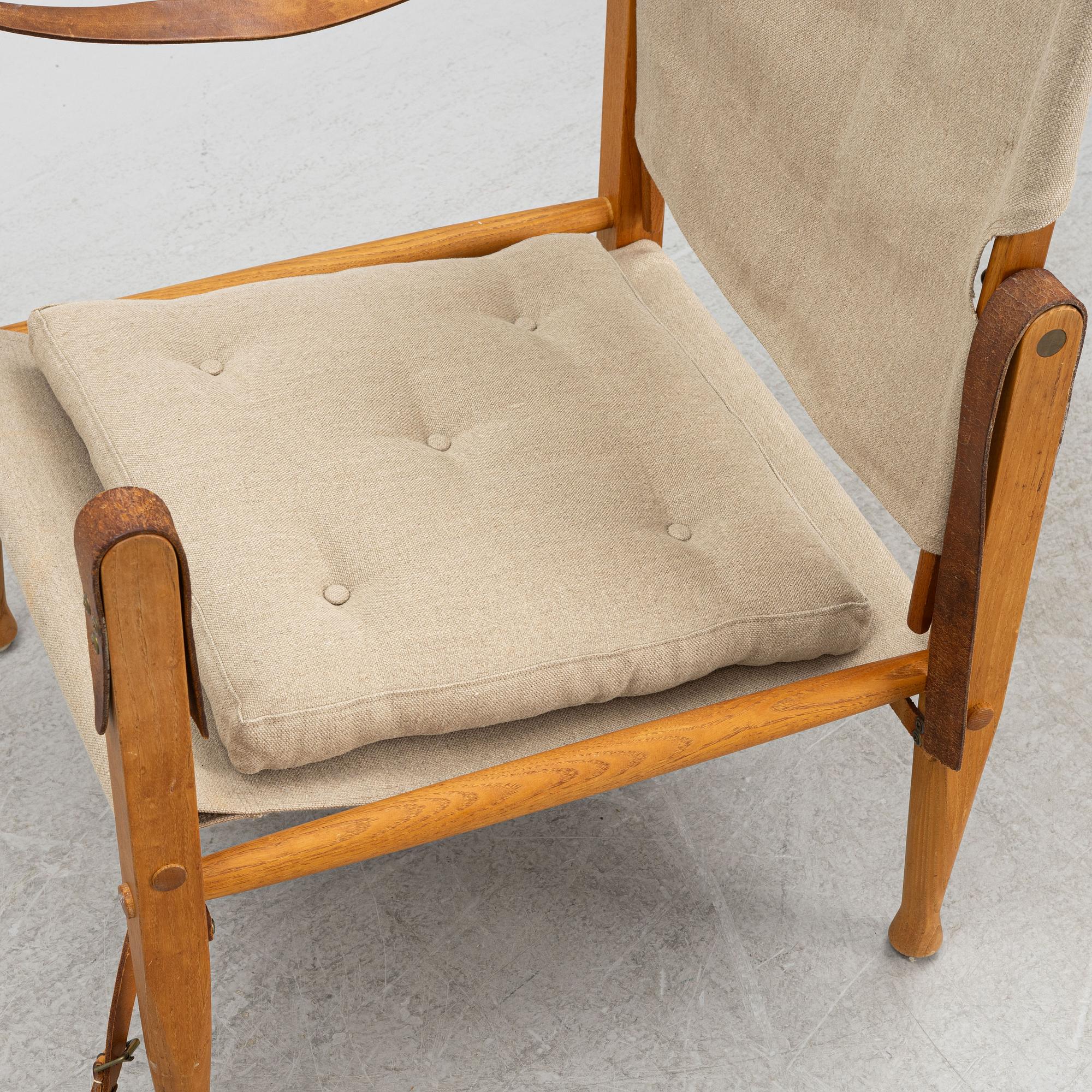 Mogens Koch, fällstol, "MK16", barnmodell samt Kaare Klint, safaristol, "Safari Chair".