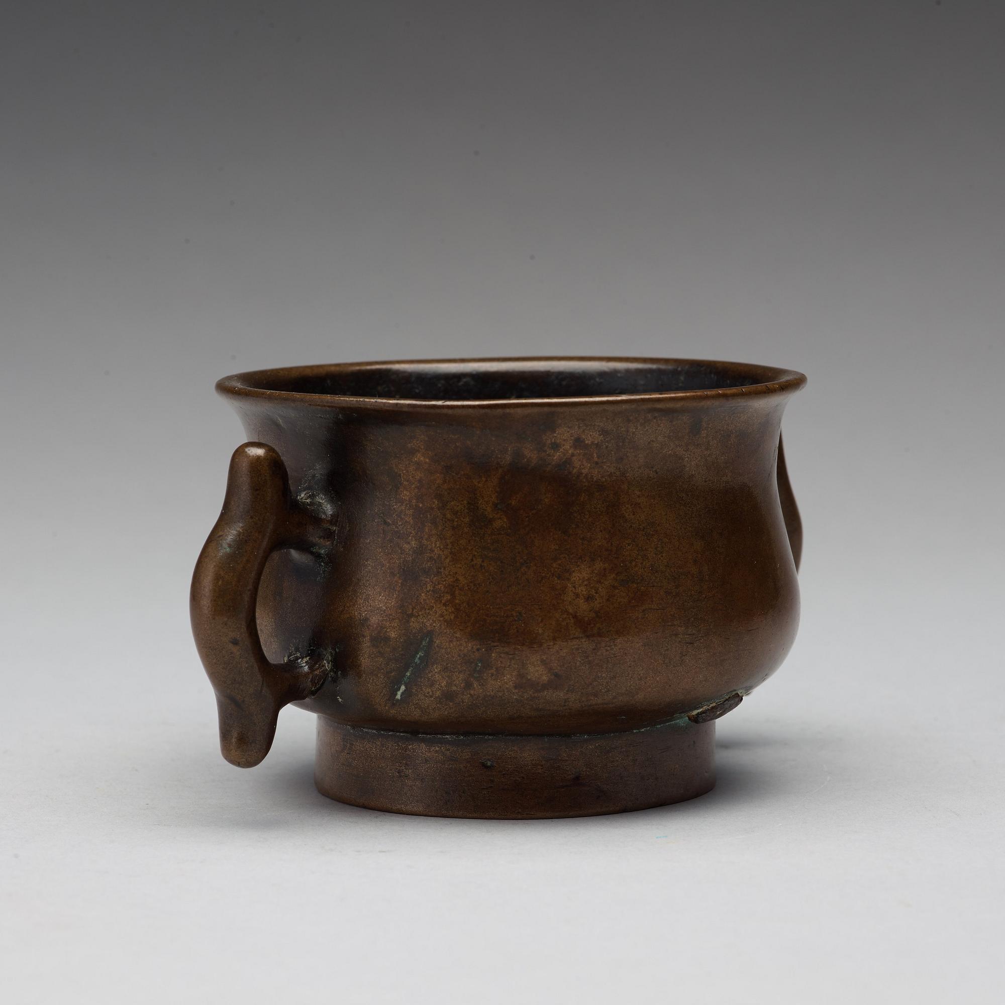 RÖKELSEKAR, brons. Qingdynastin (1644-1912).