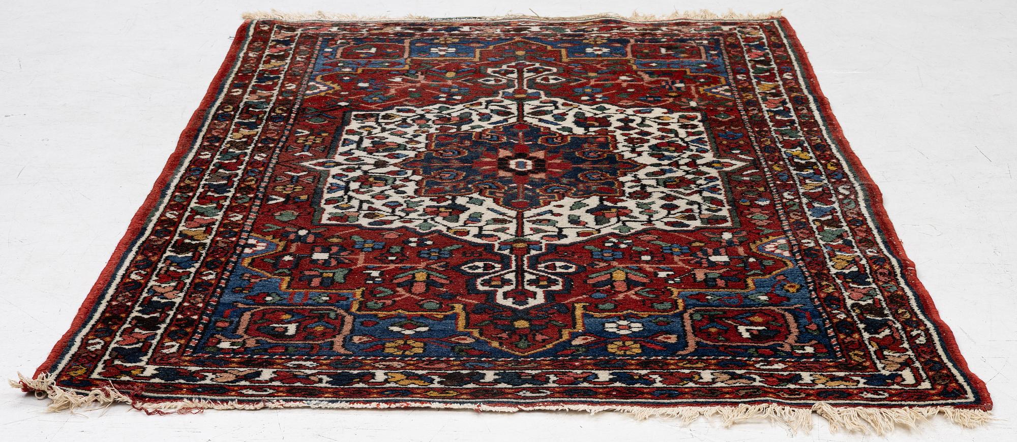 Matta Bakhtiari, ca 202 x 140 cm.