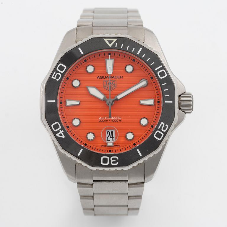 TAG Heuer, Aquaracer, Professional 300, Orange Diver, wristwatch, 43 mm.