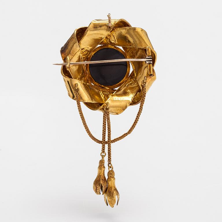 Hänge/brosch, 18K guld och granater. Sekelskiftet 1800/1900.