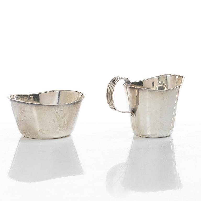 Gustaf Janson, sockerskål och gräddkanna, sterlingsilver, CG Hallberg, Stockholm, 1958.