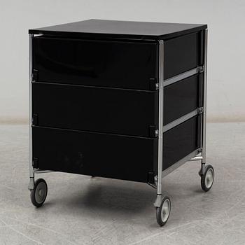 ANTONIO CITTERIO & OLIVER LÖW, a 'Mobil" container for Kartell.