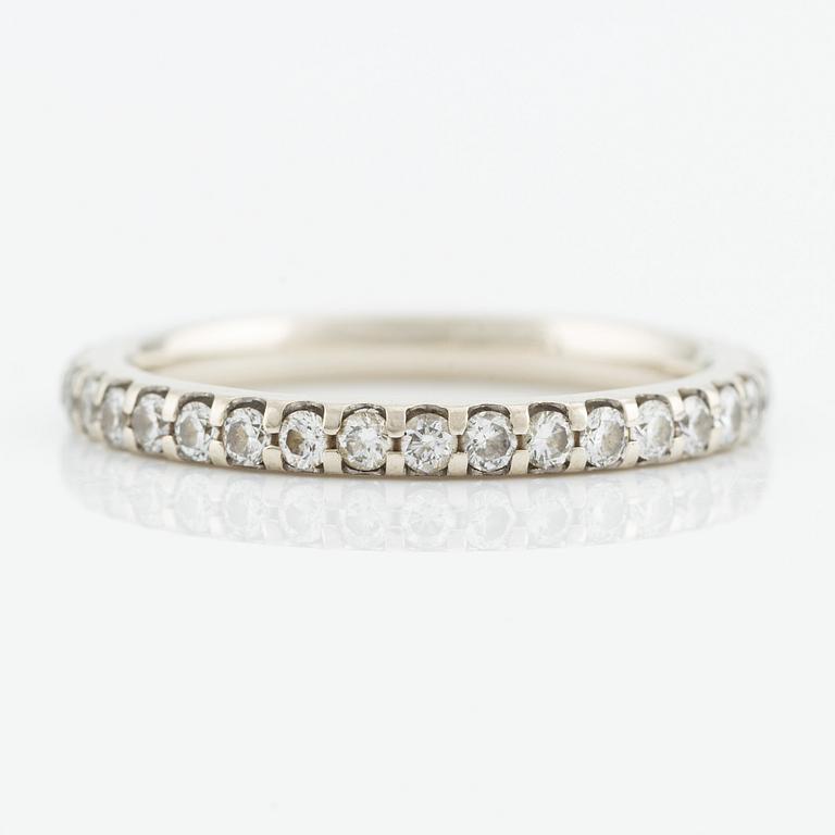 Ring eternity ring, 14K gold with brilliant-cut diamonds.