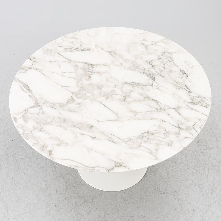 Eero Saarinen, Dining table, “Tulip”, Knoll Studio.