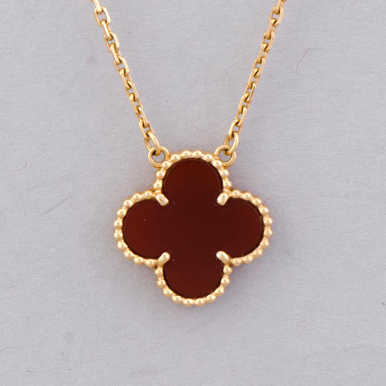 A VAN CLEEF & ARPELS NECKLACE, 'Alhambra'. 18K gold, carnelian.