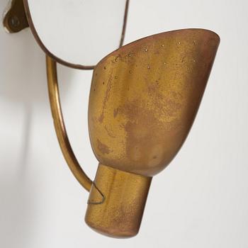 Carl-Axel Acking, vägglampor, ett par, modell "5029", Bröderna Malmströms Metallvarufabrik, Malmö, 1940-tal.