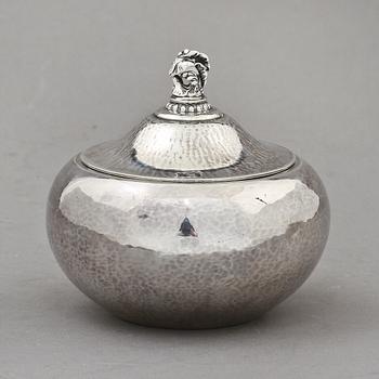 GEORG JENSEN, bonbonnière, Köpenhamn, 1919-1927, sterling.