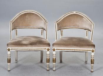 BALJFÅTÖLJER, ett par, sengustaviansk stil, omkr 1900.