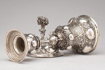 POKAL, silver, barockstil, 1800-tal. Vikt ca 552g.