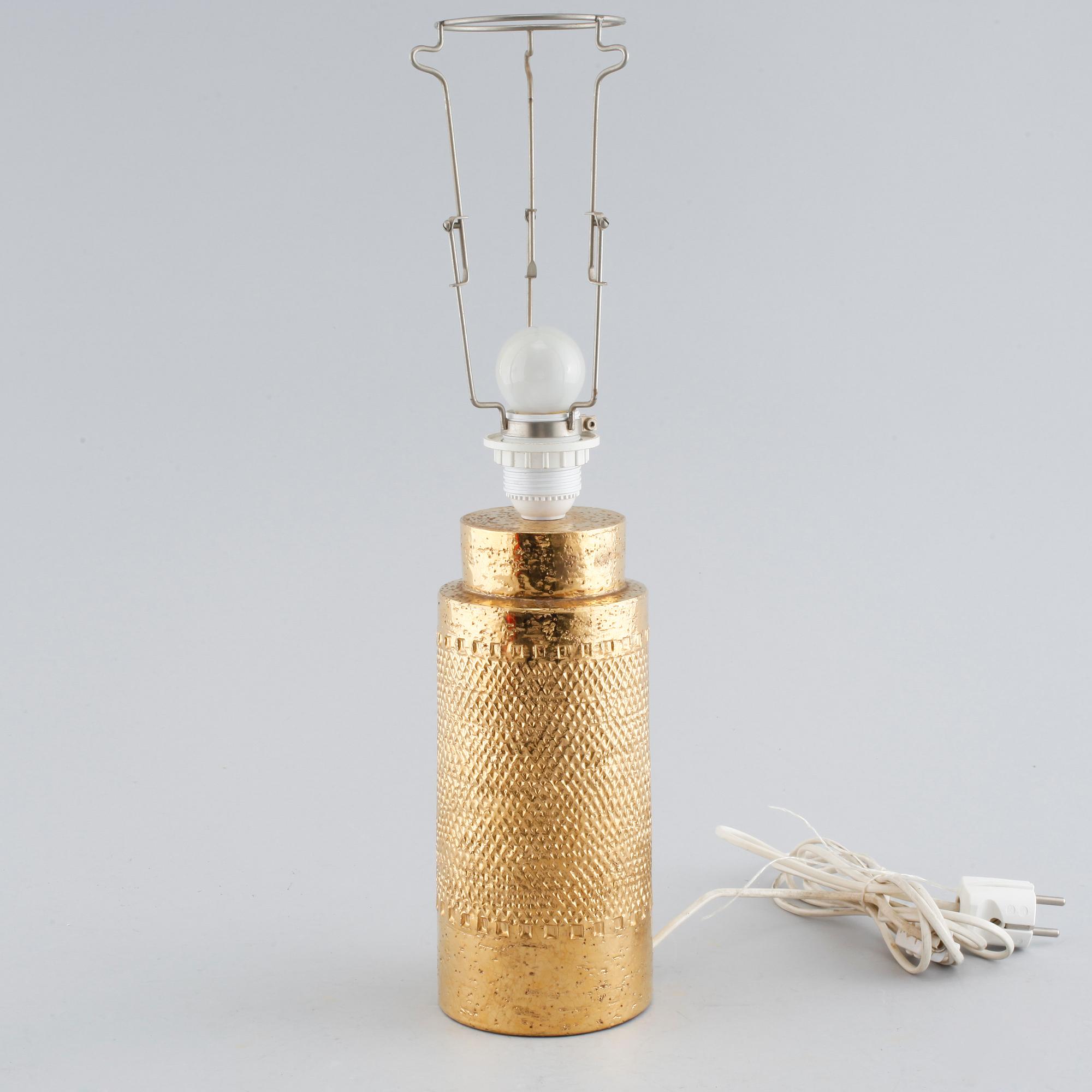 BORDSLAMPA, Miranda AB, Svedala, 1900-talets fjärde kvartal.