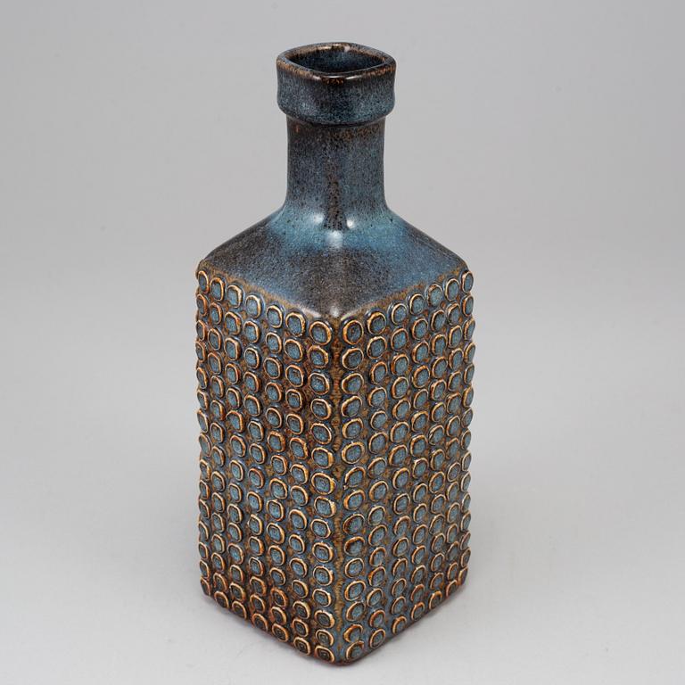 STIG LINDBERG, a stoneware vase, Gustavsberg studio, Sweden 1966.