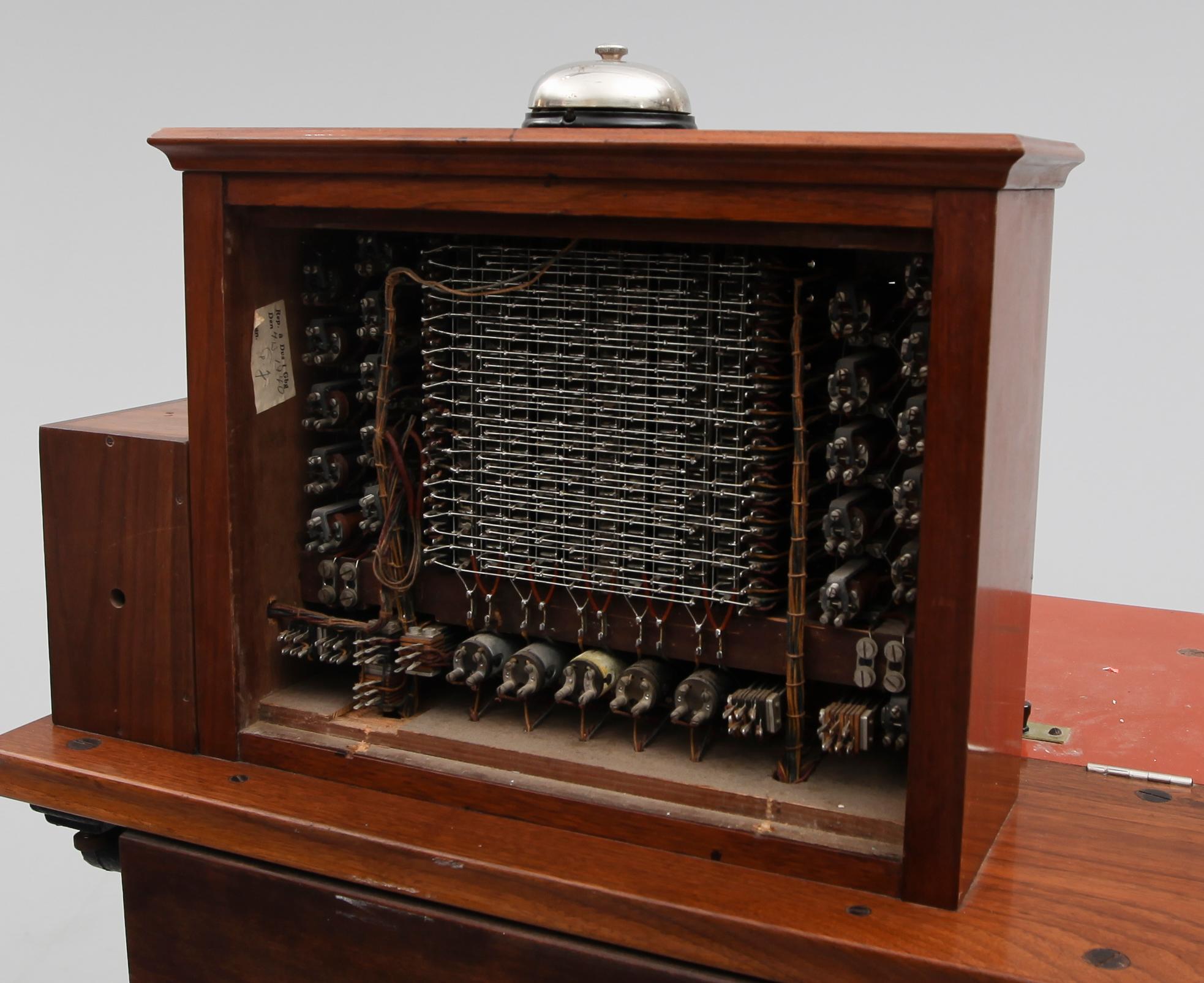 TELEFONVÄXEL, 1900-talets första hälft.