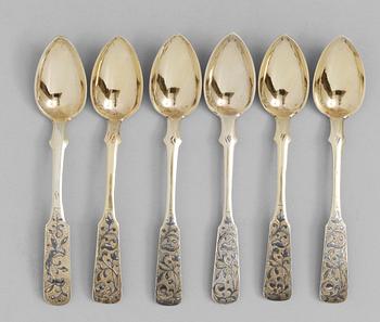 A SET OF SIX RUSSIAN SILVER-GILT AND NIELLO TEA-SPOONS, un identified makers mark, Moscow 1846.
