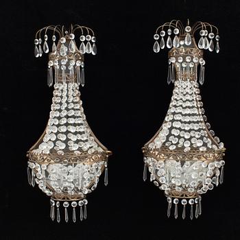 VÄGGLAMPETTER, ett par, Gustaviansk stil, omkring 1900-talets andra hälft.
