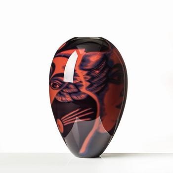 Eva Englund, a "graal" glass vase, "Eldsjäl", Orrefors 1988.