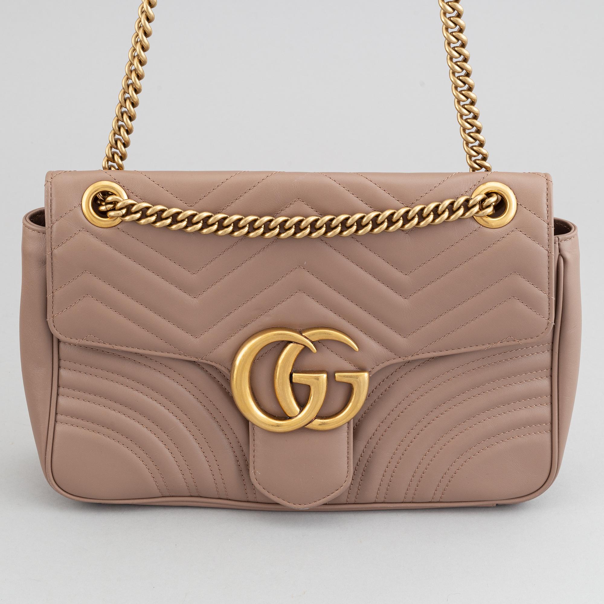 Gucci, a matelassé leather 'Marmont Medium' sholder bag.