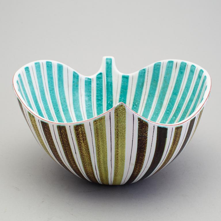 STIG LINDBERG, skål av fajans, Gustavsberg studio 1950-tal.