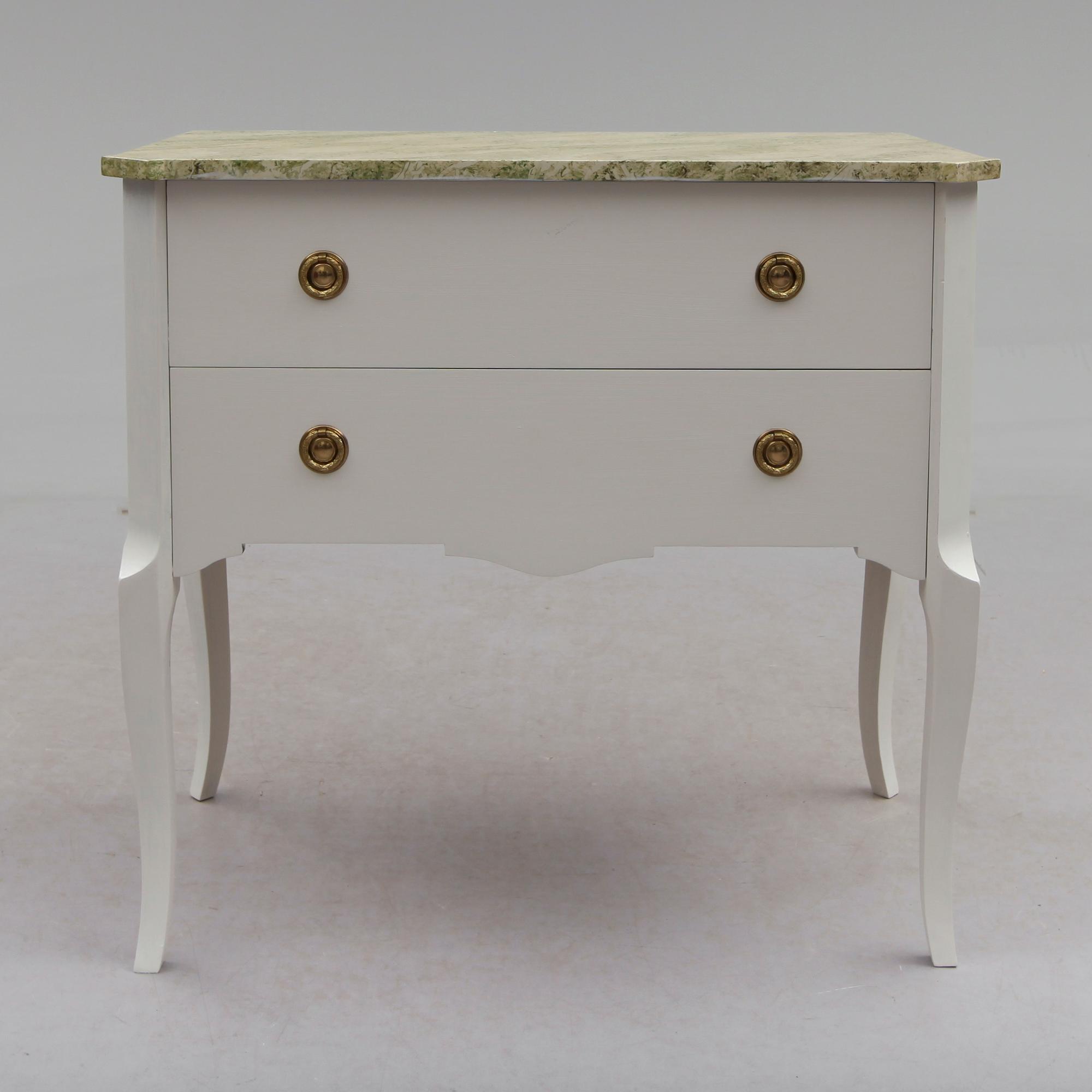 BYRÅ, gustaviansk stil, 1900-talets andra hälft.