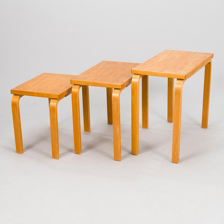 ALVAR AALTO, A mid-20th century 'E88' nest of tables (3) for Artek Finland.