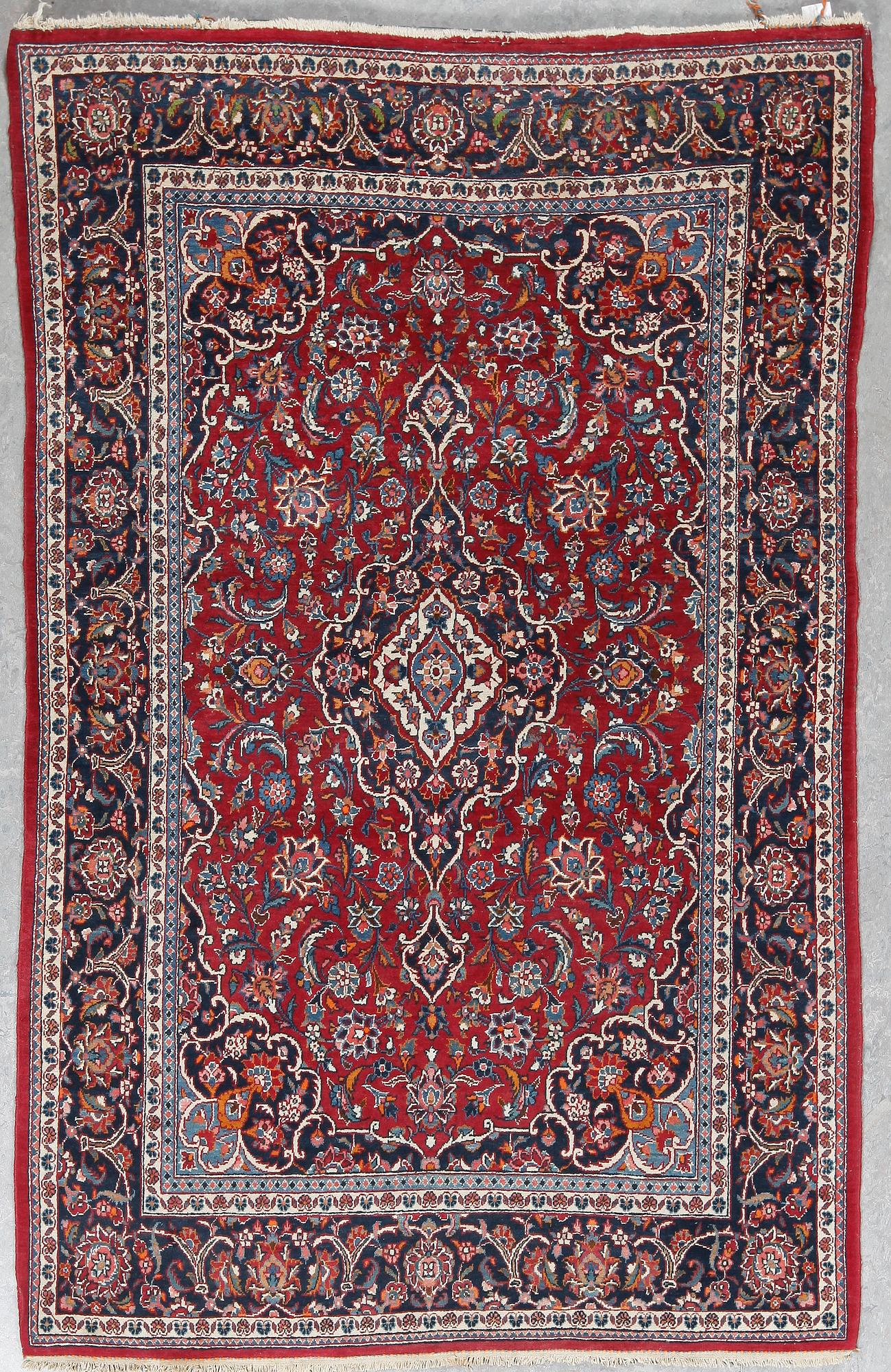 MATTA, old Meshed ca 210x132 cm.