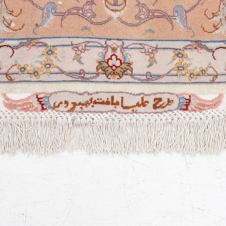 Carpet, Tabriz, silk, approx. 300 x 200 cm.
